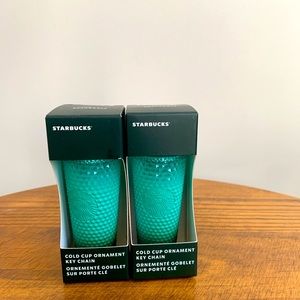 Starbucks Holiday Waxberry Green
Ombre Studded Tumbler Keychain set of 2